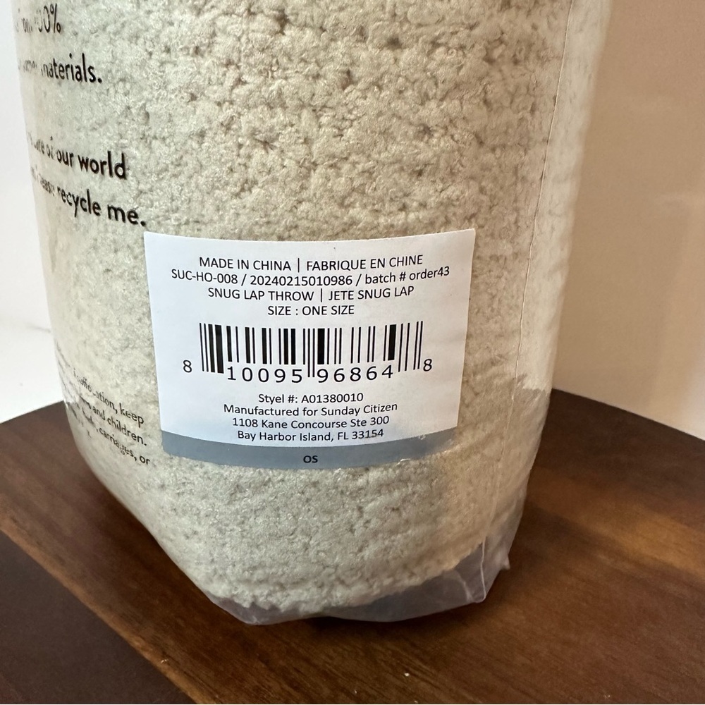 🤍 NEW Sunday Citizen Snug Lap Throw Blanket Ultra Soft Cozy Knit Cream/Beige 🤍 - Picture 4 of 5